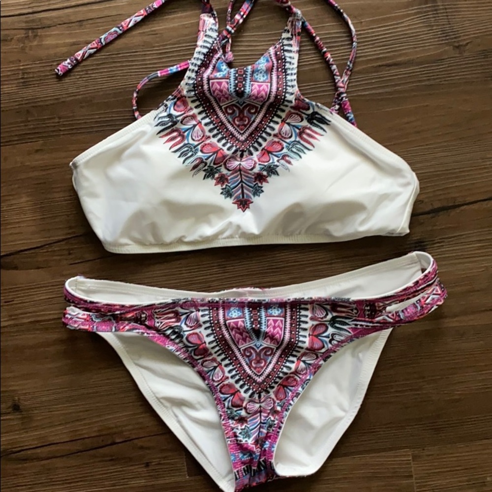 Reversible high neck bikini